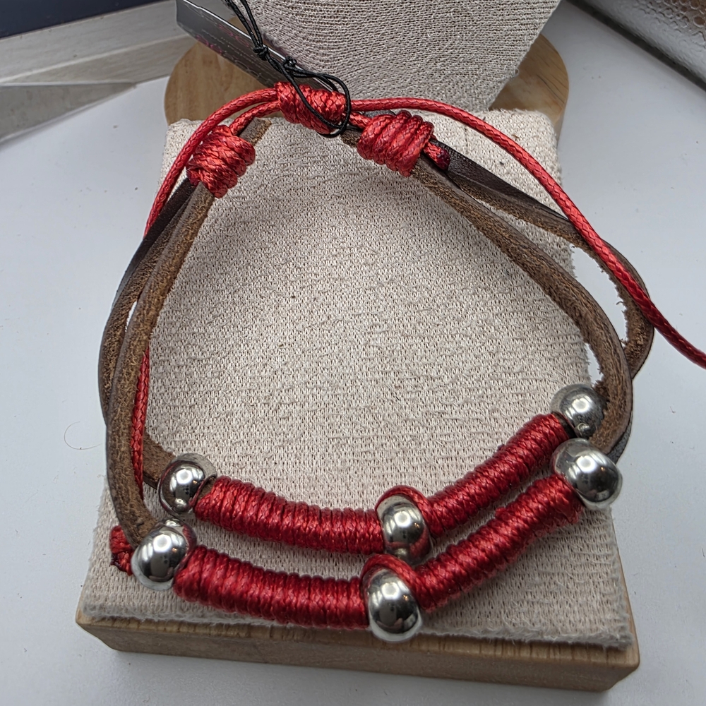 Elegant Red and Brown Bracelet with Silver Accents (520)
